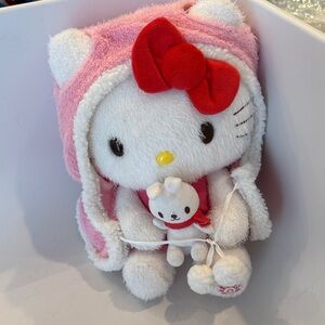 Hello Kitty a winter Snowflake plush